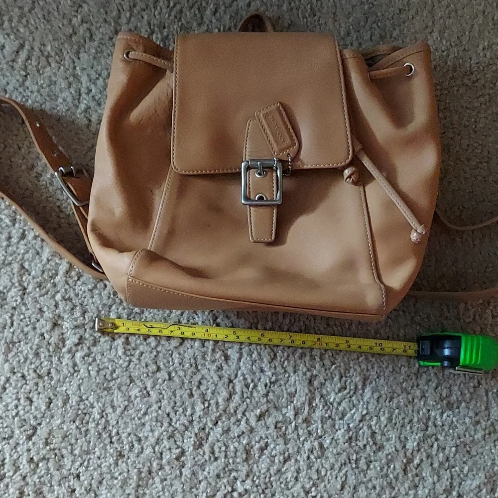 Backpack - Picture 3 of 8